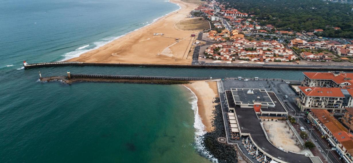 Vue aérienne front de mer de Capbreton