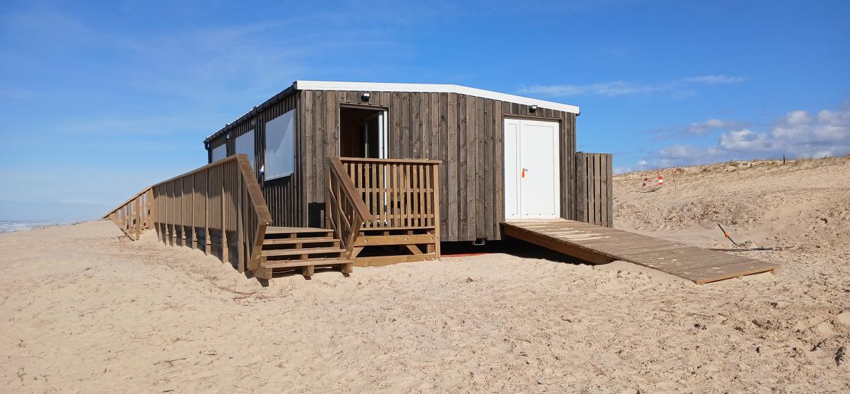 Nouveau poste de secours mobile Plage de la Lette Blanche