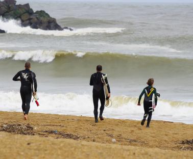 Surf sur le littoral néo aquitain