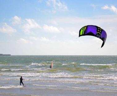 kitesurf