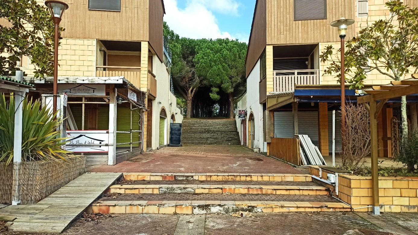 Place du pôle de Maubuisson