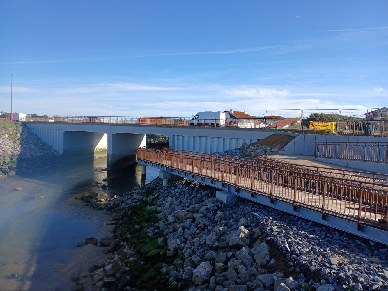 Nouvelle passerelle permettant de franchir la RD 