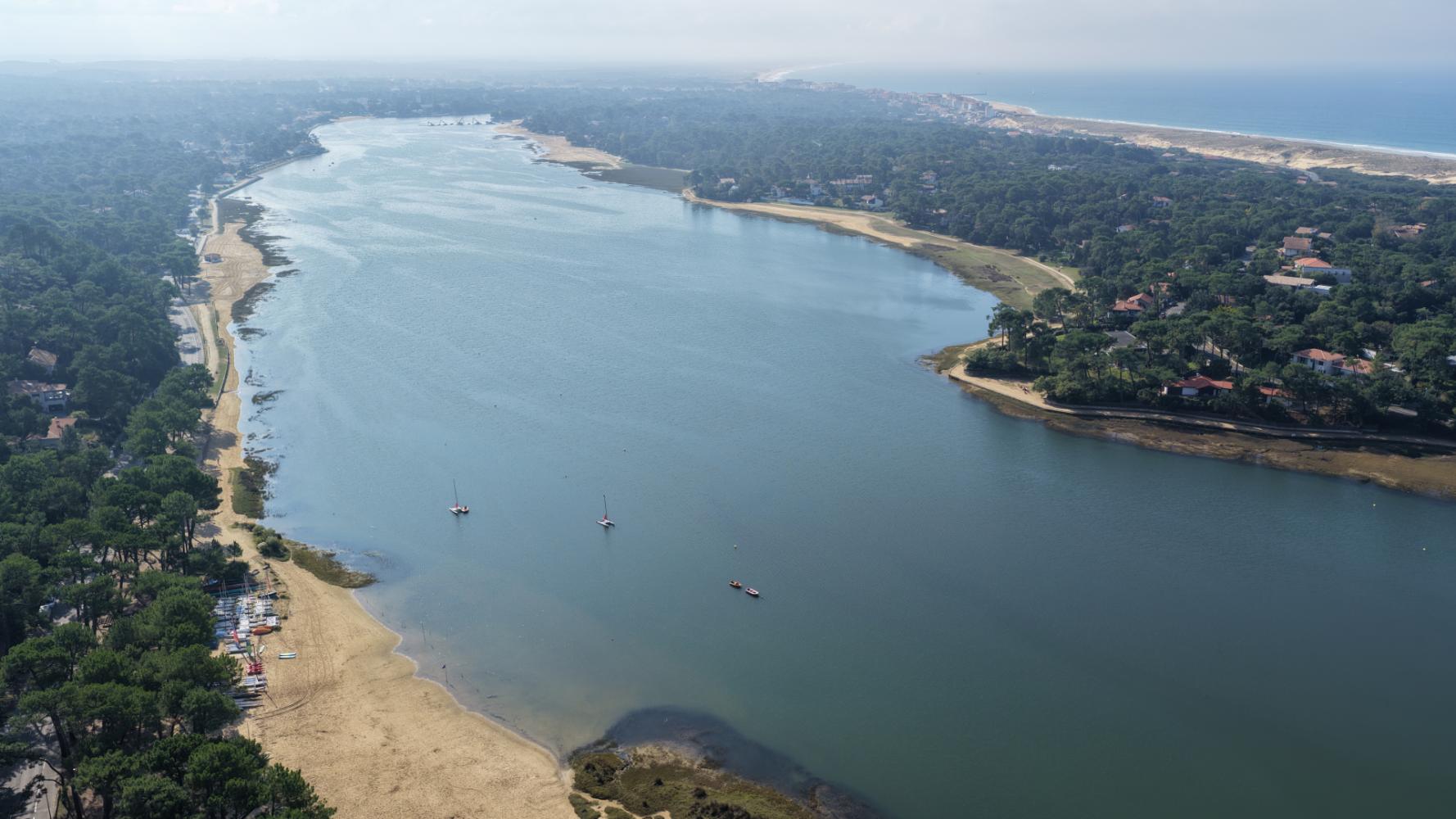 Vue aérienne du lac