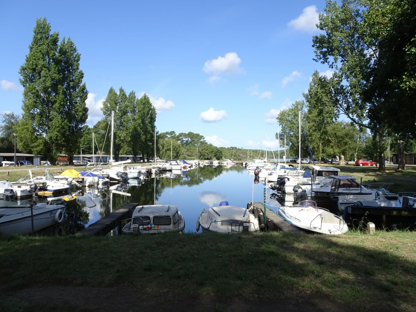 Port de Sainte Eulalie en Born 