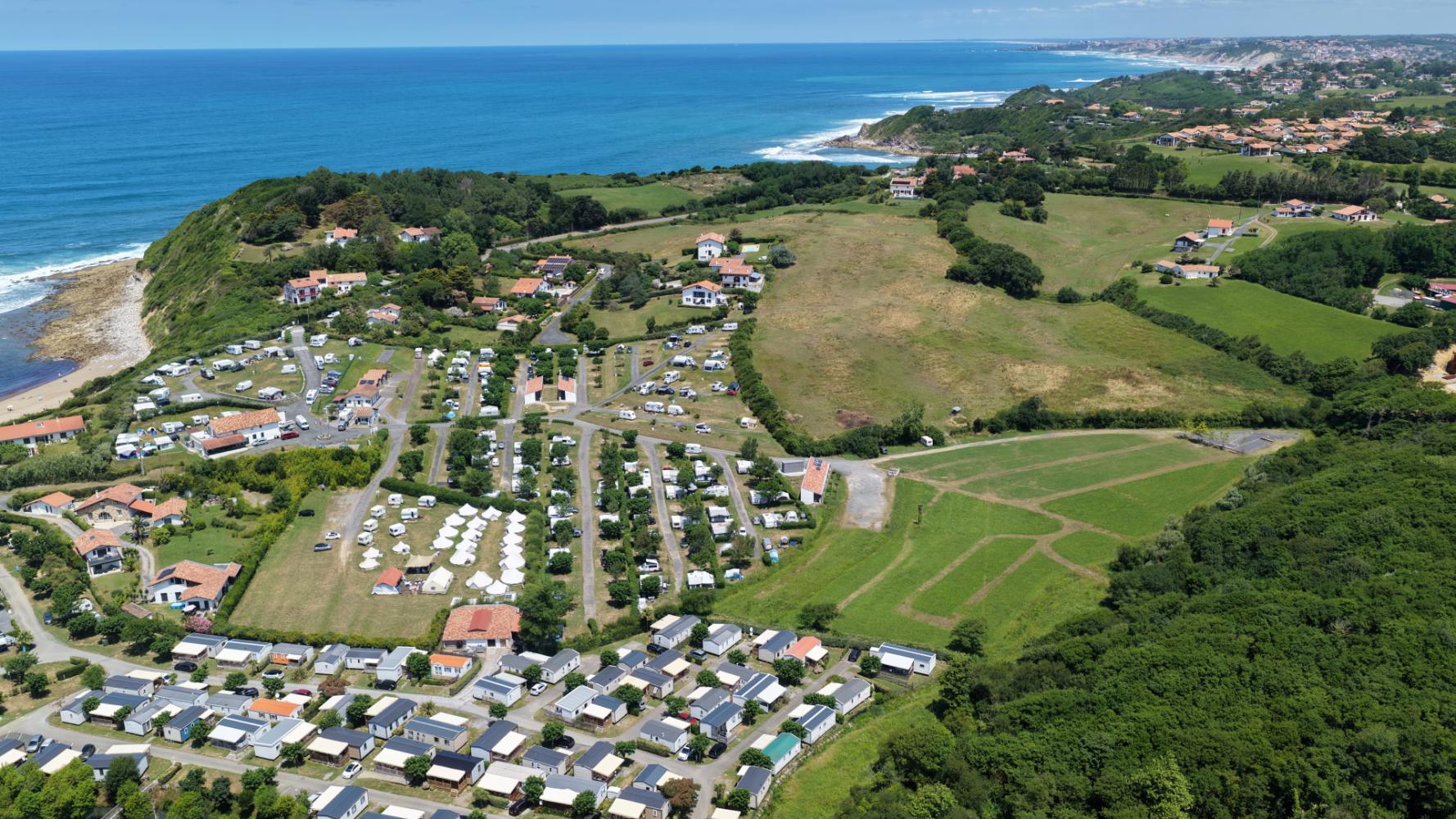 Vue aérienne du secteur d'Erromardie et des campings 