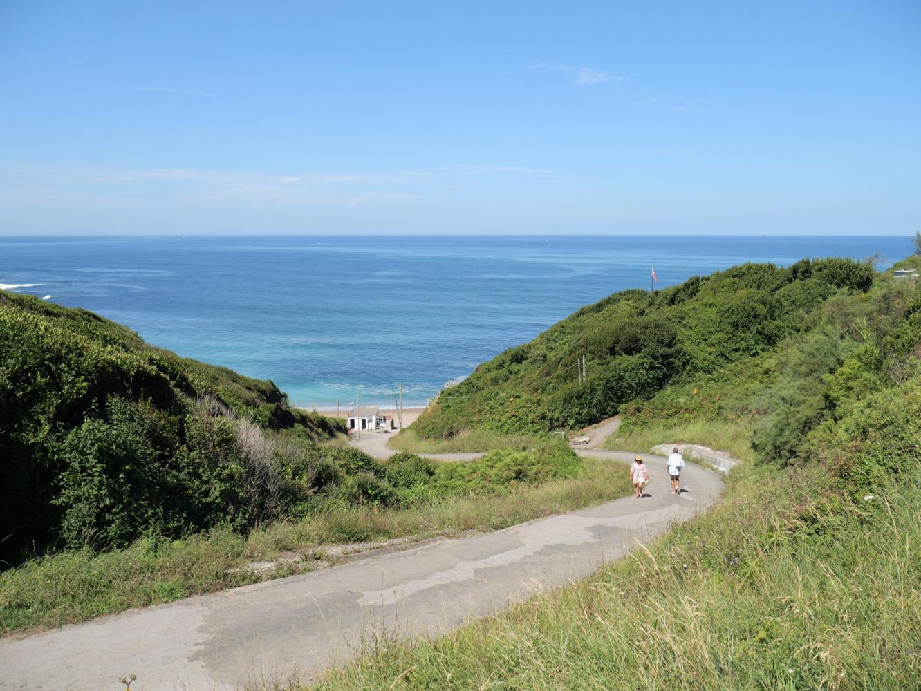 Descente à la plage Lafitenia