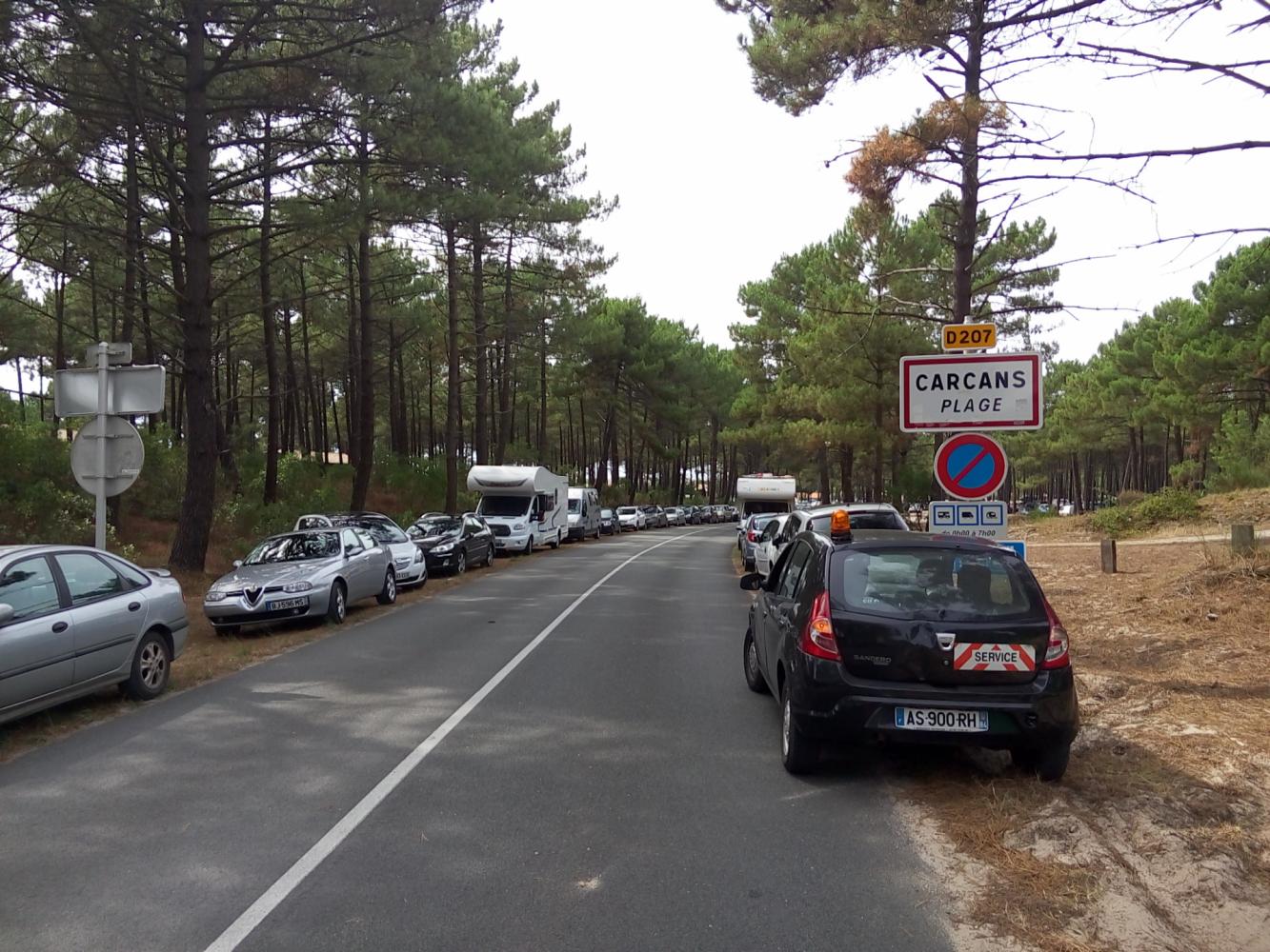 Entrée de Carcans plage et problématiques de stationnement