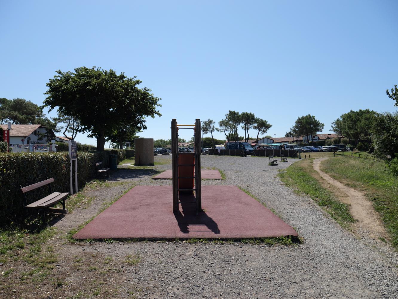 Espace public aire de jeux Lafitenia