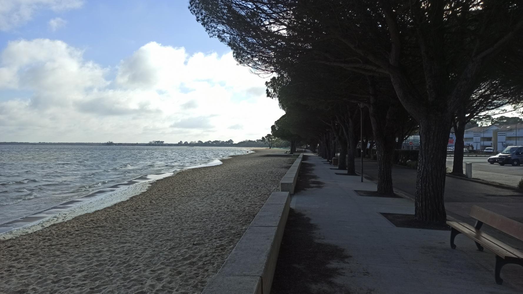 Front de lac de Maubuisson