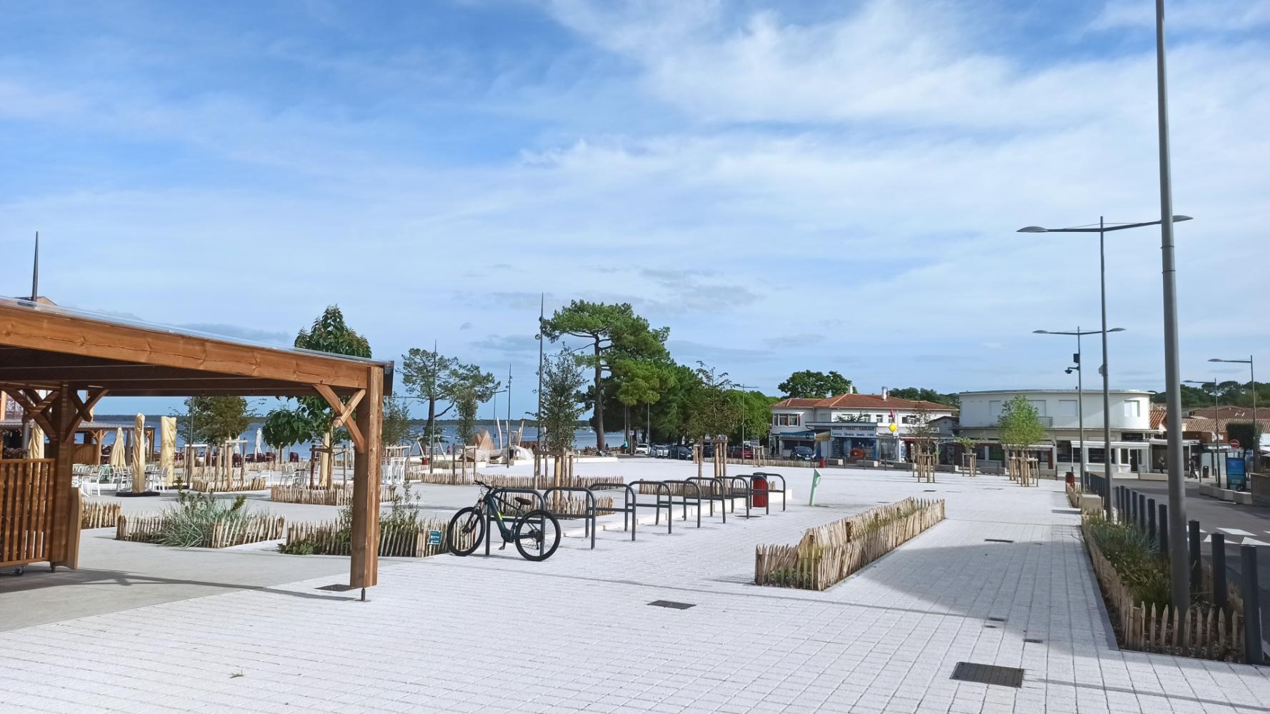 Place du pôle après travaux 1