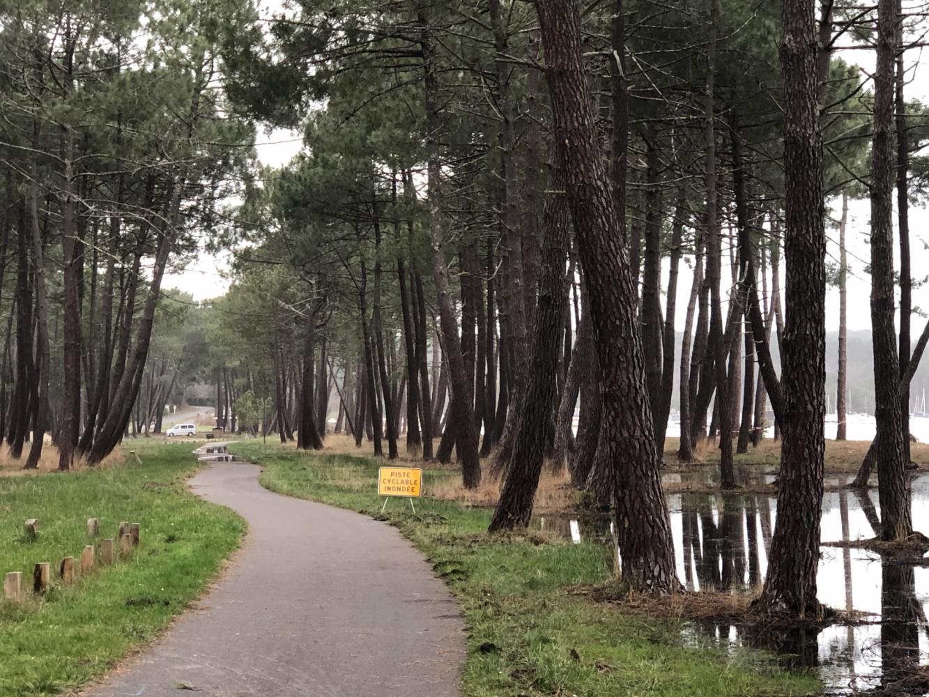 Inondation piste cyclable