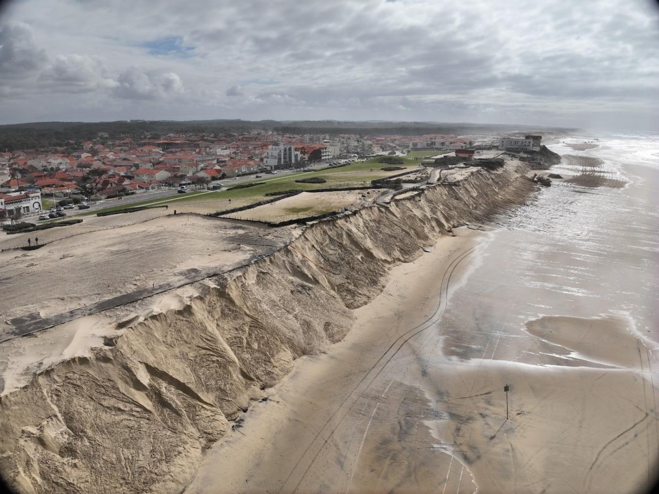 Le front de mer de Biscarrosse et la promenade en ruine