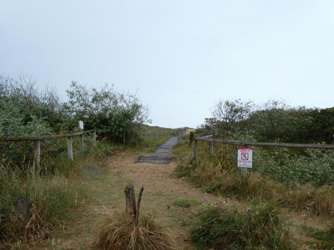 acces plage - La Biroire