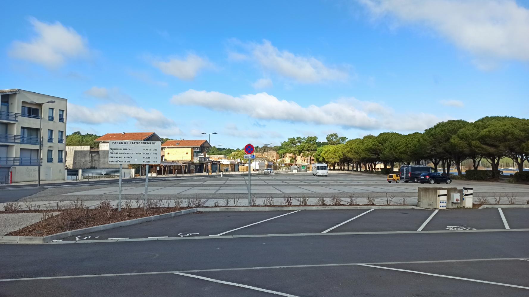 Parking et place du marché