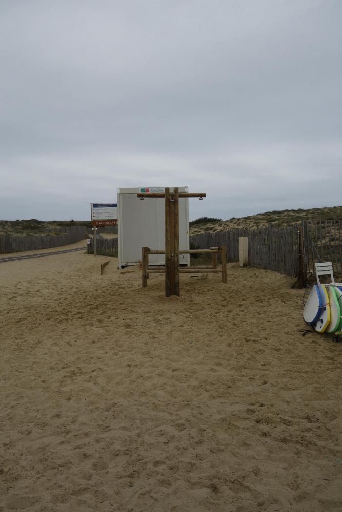 Douches sur la Plage de la Piste