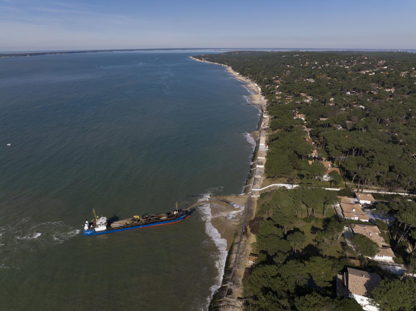 Rechargement des plages du Pyla