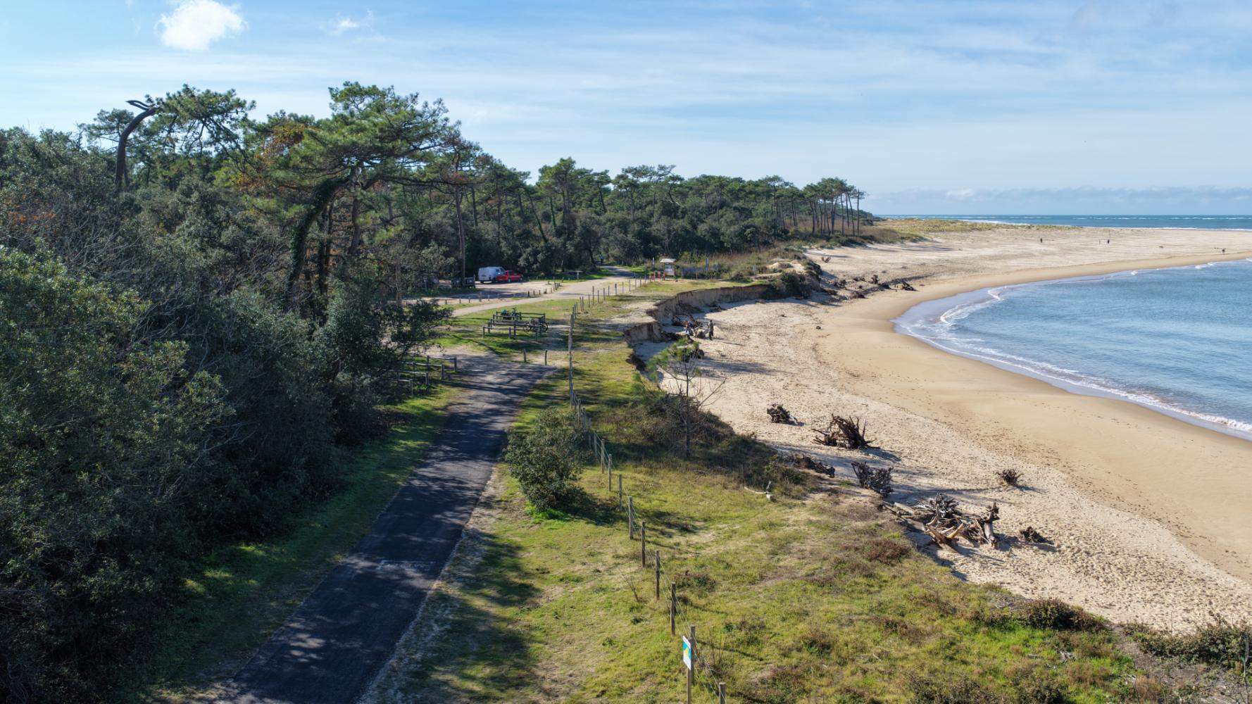 Passage de la Vélodyssée à proximité de la plage de l'Embellie, octobre 2025