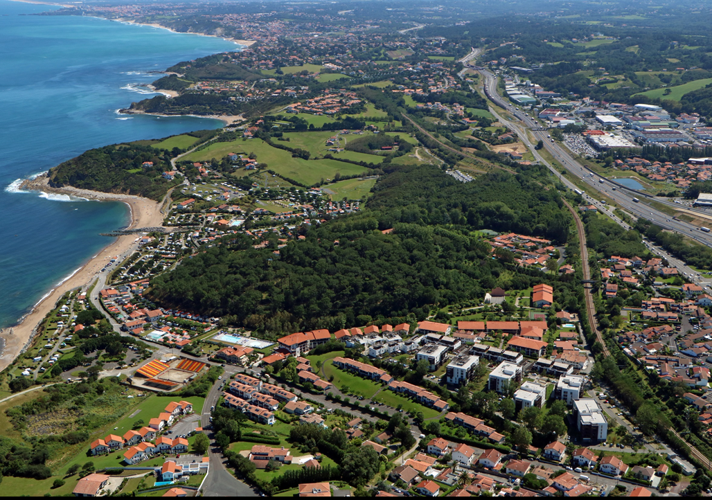 Vue aérienne du secteur d'Erromardie et des campings 