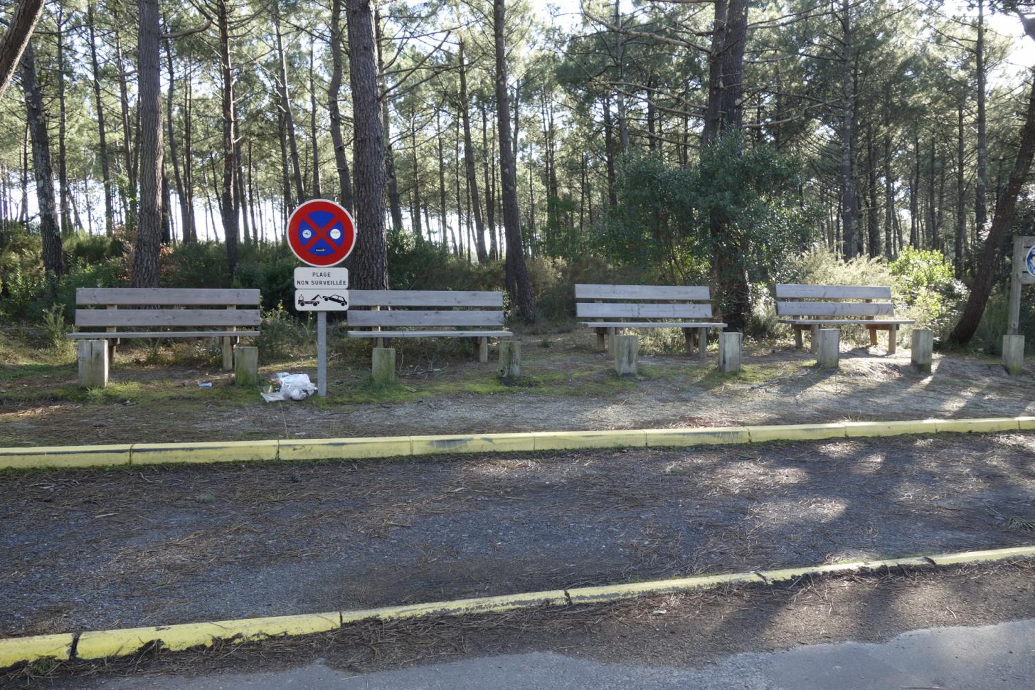 Arrêt de bus Plage de la Salie (photo prise avant incendie)