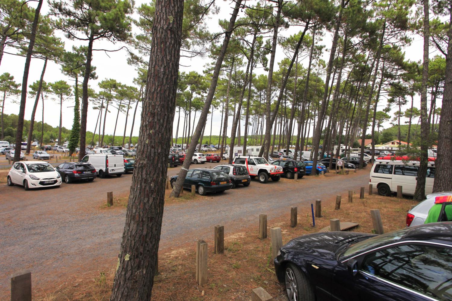 reprise du stationnement sous couvert forestier en grave