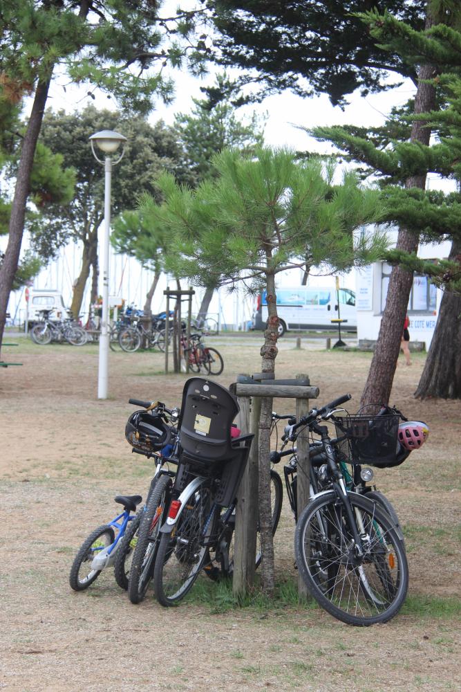 stationnement sauvage vélos - La Boirie